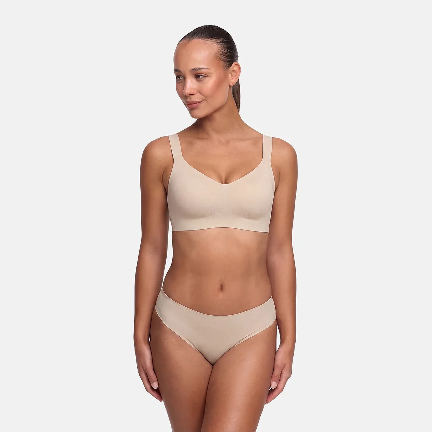 Seamless Essential String