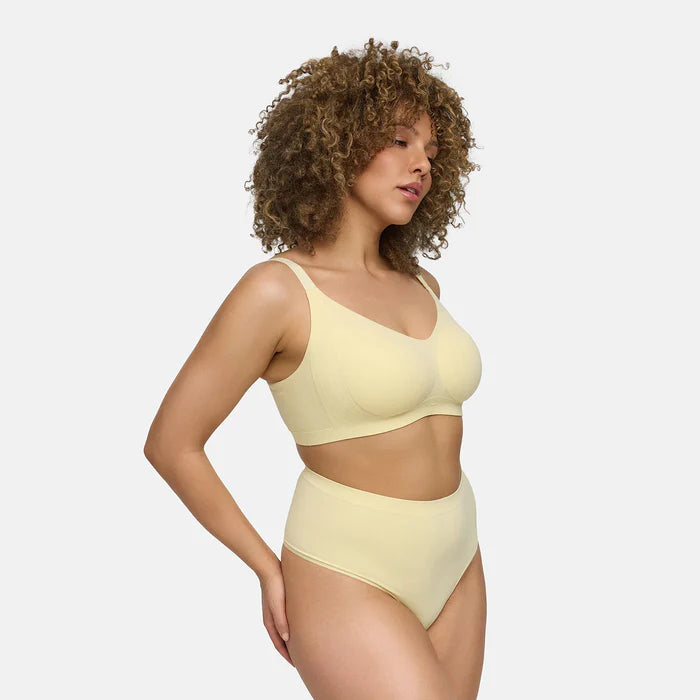 Seamless compact push- up BH