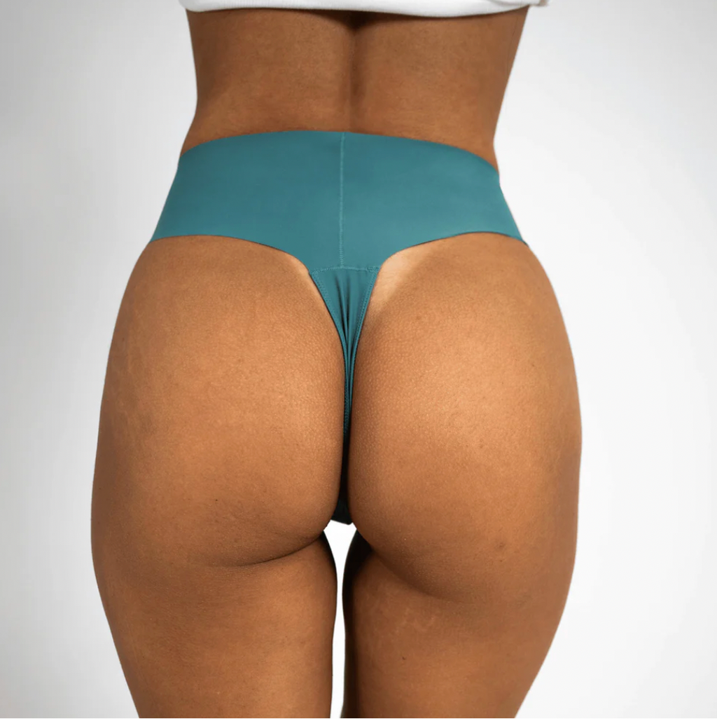 Classic Seamless String